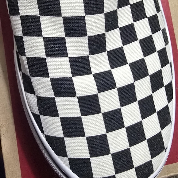 Vans - Picture 4 of 10